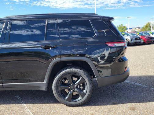 2023 Jeep Grand Cherokee L Altitude