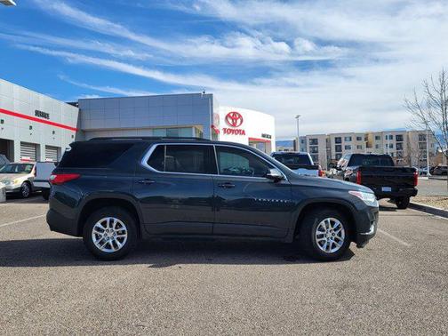 2020 Chevrolet Traverse LT Cloth