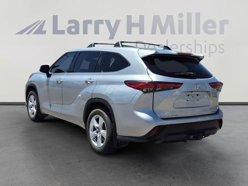Celestial Silver Metallic 2021 Toyota Highlander LE