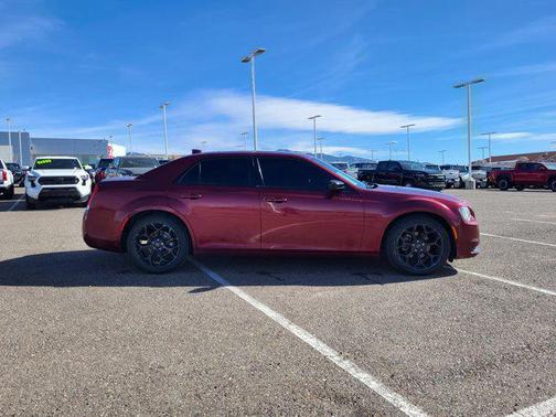 2019 Chrysler 300 Touring