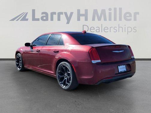 2019 Chrysler 300 Touring