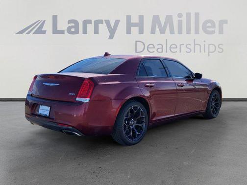 2019 Chrysler 300 Touring