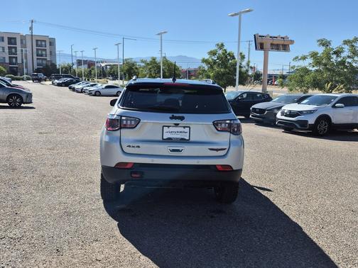 Silver Zynith Metallic Clearcoat 2025 Jeep Compass Trailhawk