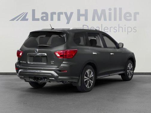 2017 Nissan Pathfinder SV