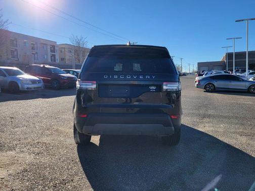 2020 Land Rover Discovery SE