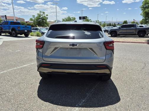 Sterling Gray Metallic 2025 Chevrolet Trax FWD ACTIV