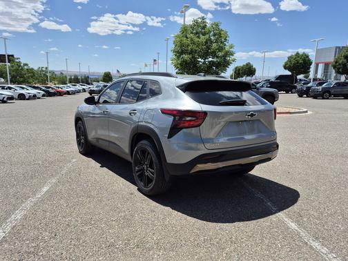 Sterling Gray Metallic 2025 Chevrolet Trax FWD ACTIV