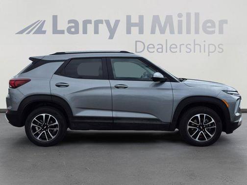 Sterling Gray Metallic 2025 Chevrolet Trailblazer LT