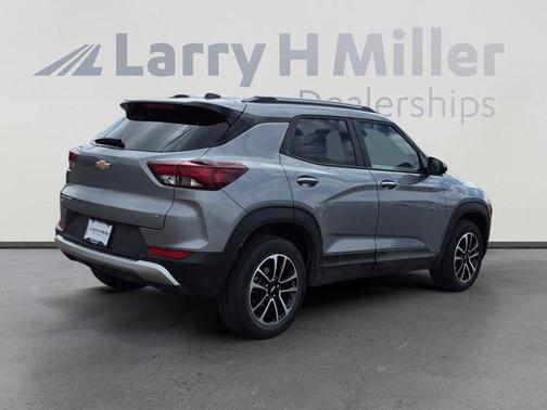 Sterling Gray Metallic 2025 Chevrolet Trailblazer LT