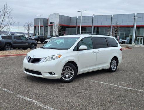 2015 Toyota Sienna XLE