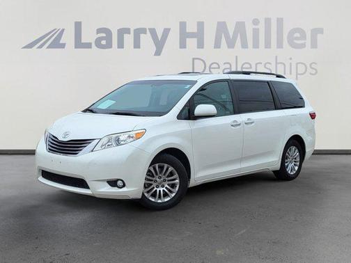 2015 Toyota Sienna XLE