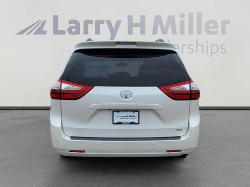 2015 Toyota Sienna XLE