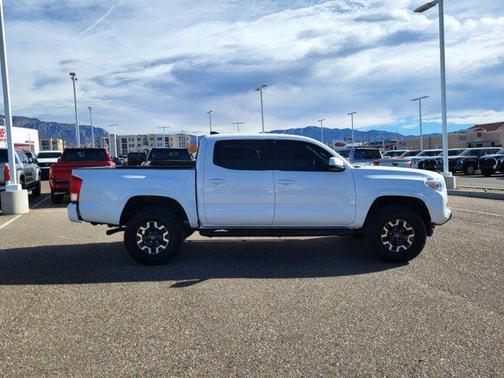 2016 Toyota Tacoma SR