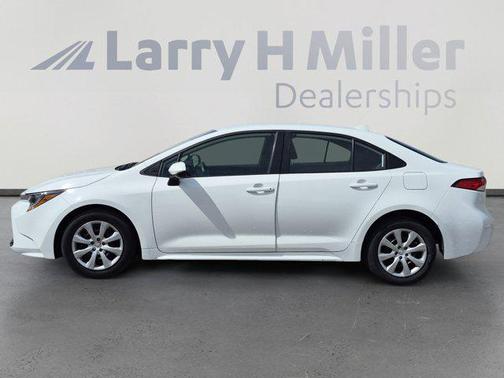 Ice Cap 2025 Toyota Corolla LE