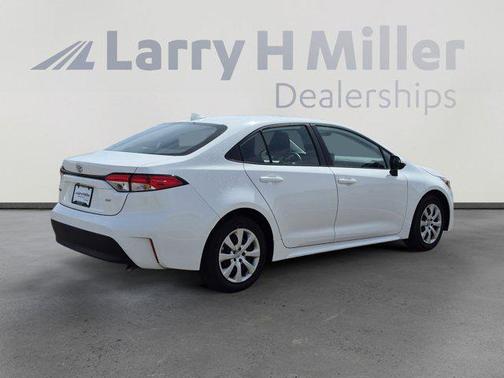 Ice Cap 2025 Toyota Corolla LE