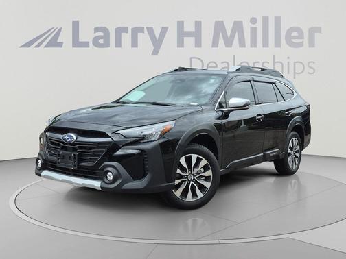 Crystal Black Silica 2025 Subaru Outback Touring XT