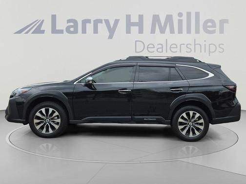 Crystal Black Silica 2025 Subaru Outback Touring XT