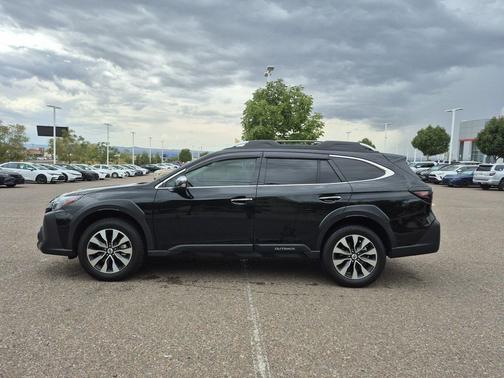Crystal Black Silica 2025 Subaru Outback Touring XT