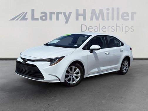 Ice Cap 2025 Toyota Corolla LE