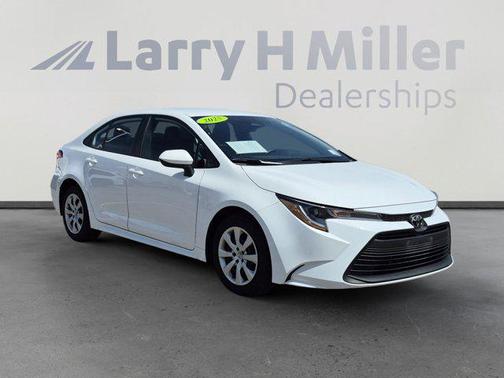 Ice Cap 2025 Toyota Corolla LE