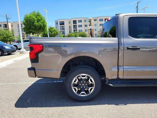 2023 Ford F-150 Lightning XLT