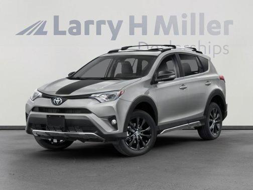Super White 2018 Toyota RAV4 XLE