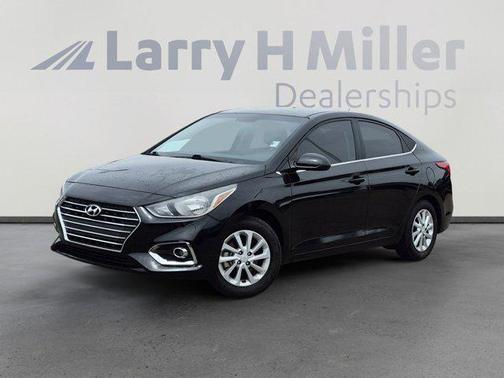 Absolute Black 2022 Hyundai Accent SEL