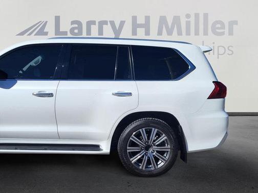2017 Lexus LX 570 Base
