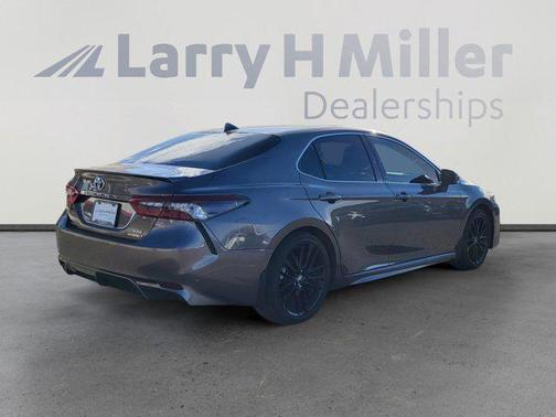 2024 Toyota Camry Hybrid SE