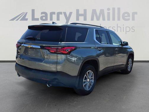 Silver Sage Metallic 2022 Chevrolet Traverse LT Cloth
