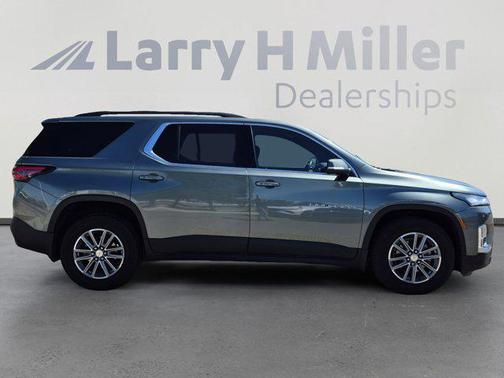 Silver Sage Metallic 2022 Chevrolet Traverse LT Cloth