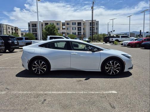 Wind Chill Pearl 2026 Toyota Prius Plug-In Hybrid XSE