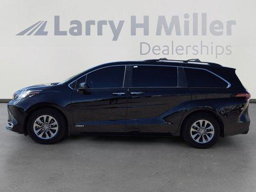 2021 Toyota Sienna XLE 7 Passenger
