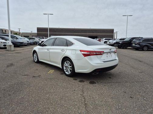 Blizzard Pearl 2014 Toyota Avalon XLE Premium