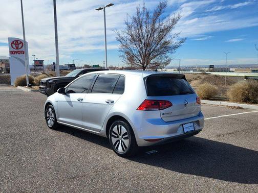 2016 Volkswagen e-Golf SE