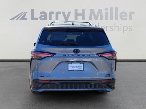 2024 Toyota Sienna XSE 7 Passenger