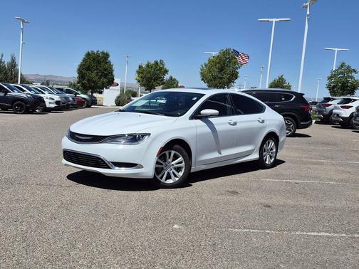 Bright White Clearcoat 2016 Chrysler 200 Limited