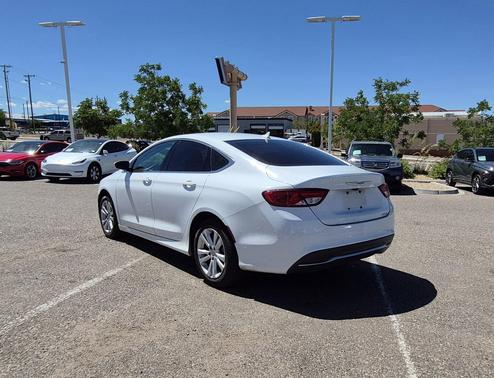 Bright White Clearcoat 2016 Chrysler 200 Limited