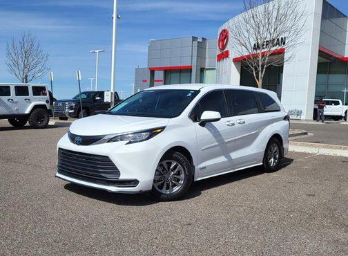 2021 Toyota Sienna LE