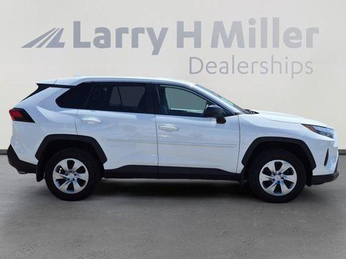 Ice Cap 2023 Toyota RAV4 LE