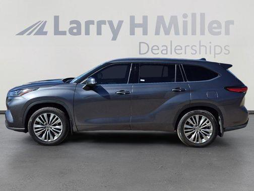 Magnetic Gray Metallic 2020 Toyota Highlander Platinum