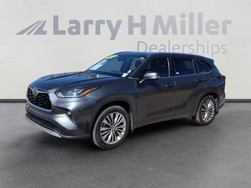 Magnetic Gray Metallic 2020 Toyota Highlander Platinum