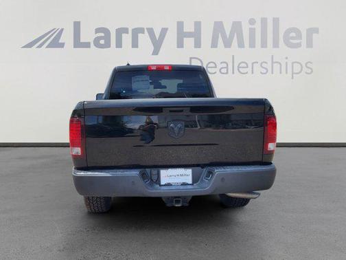 2021 RAM 1500 Classic Warlock Quad Cab 4x2 6'4' Box