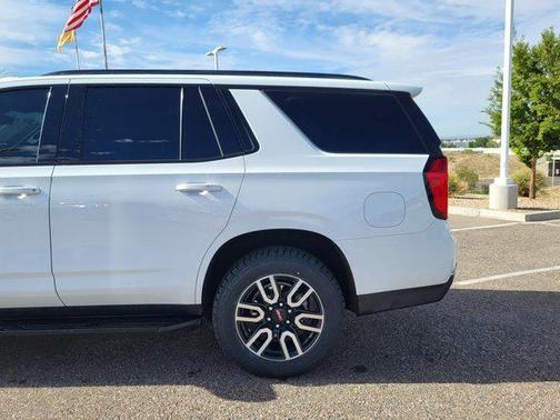 2024 GMC Yukon 4WD AT4