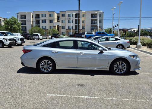 Celestial Silver Metallic 2021 Toyota Avalon Hybrid XLE