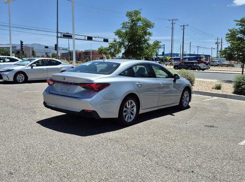 Celestial Silver Metallic 2021 Toyota Avalon Hybrid XLE