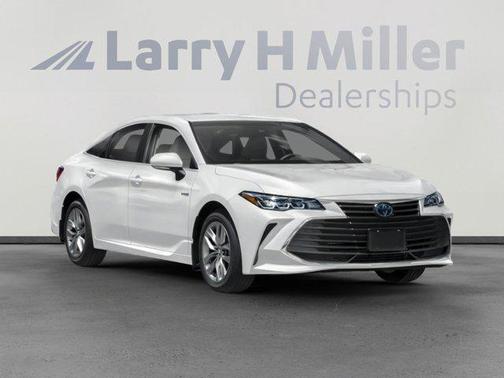 Celestial Silver Metallic 2021 Toyota Avalon Hybrid XLE