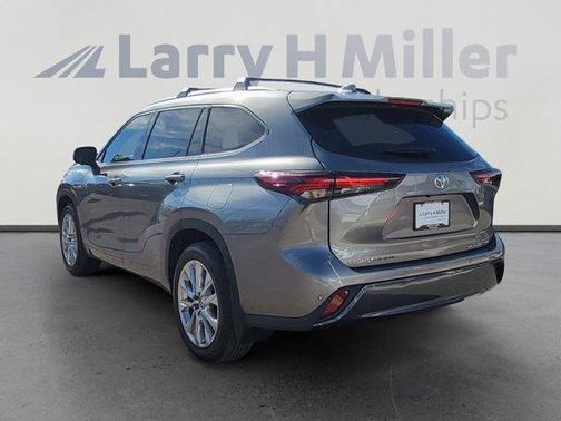 2025 Toyota Highlander Limited