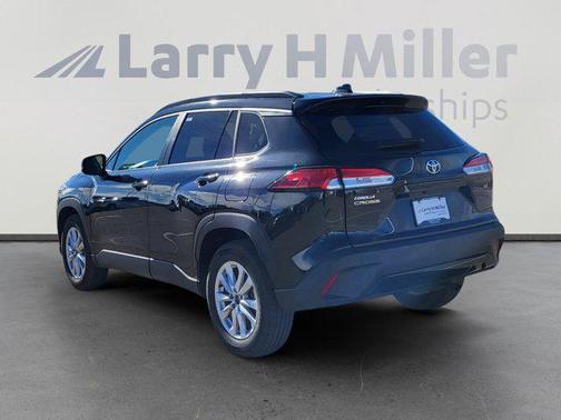 2025 Toyota Corolla Cross LE