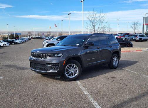 2024 Jeep Grand Cherokee Laredo